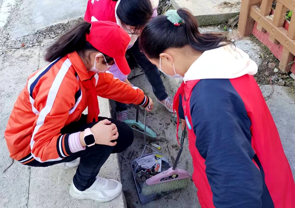 沙河乡明德小学开展“ 新时代文明践行者”小小志愿者服务活动