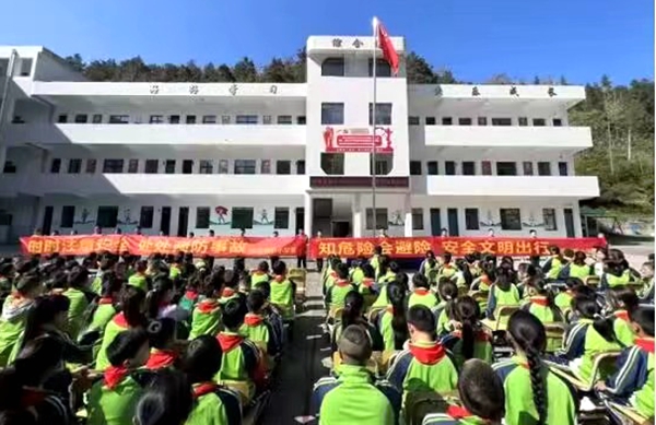法治宣讲进校园  携手护苗助成长