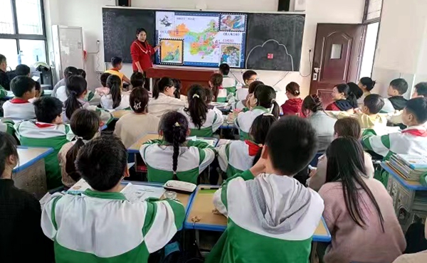 房县城关镇八一希望小学教联体开展大单元整体教学主题研讨活动