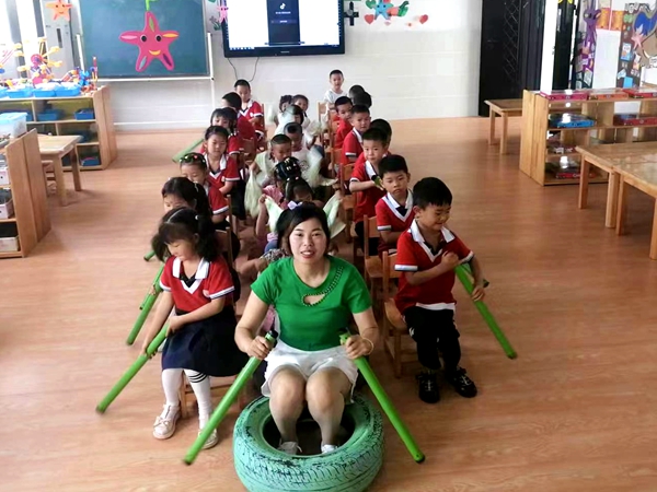 房县青峰镇中心幼儿园：艾草飘香迎端午 传统文化润童心