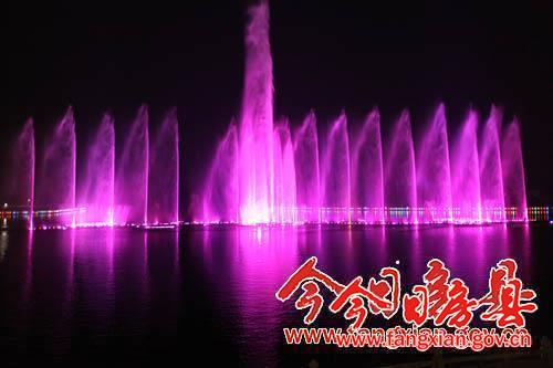 三道河喷泉夜景