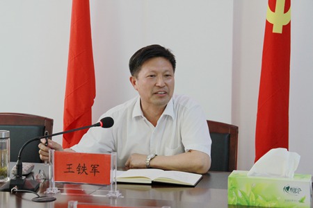 王铁军带队视察我县十竹路建设情况