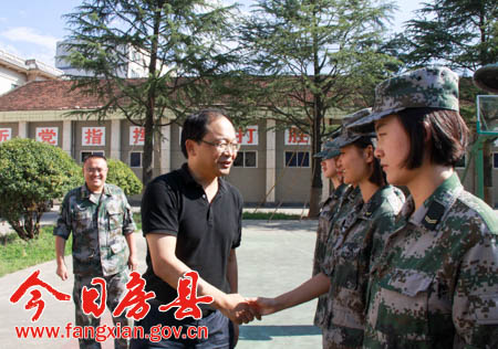 蔡贤忠纪道清走访慰问驻房部队官兵-今日房县网