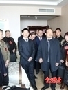 县领导看望出席房县第十八届人大二次会议代表