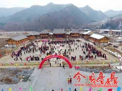 十堰市第三届乡村民俗年货节走进房县土城镇