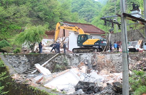房县自然保护区内两处小水电被关停