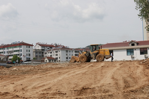 副市长吴烨督导检查青峰镇污水处理厂项目建设