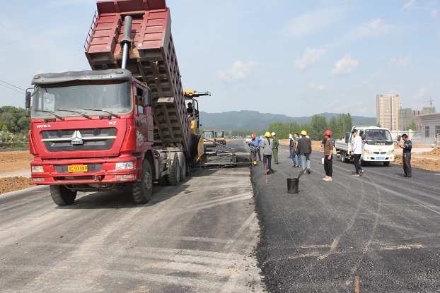 西安路吉甫南路“五一”前夕可竣工通车