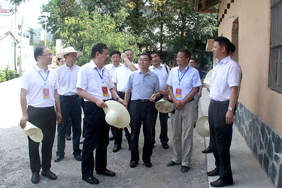 省发改委主任程用文来房调研精准扶贫工作