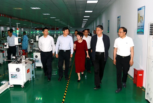 罗永纲来房县调研脱贫攻坚和政法工作