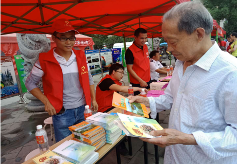 县科协开展食品安全科普活动