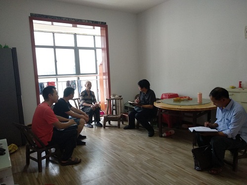 东城小学真情帮扶马进洞村