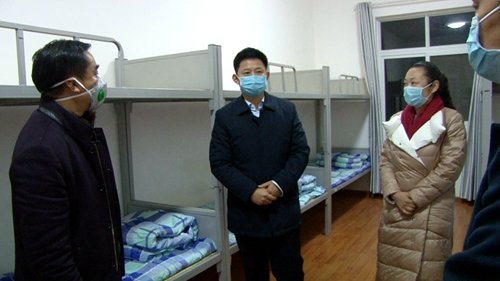 纪道清到新型肺炎防控指挥部检查研究当前疫情防控工作