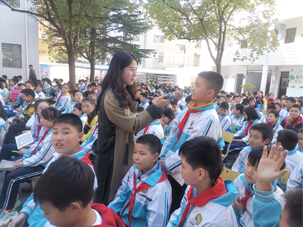 房县心理辅导志愿服务队支招青春期的家庭教育