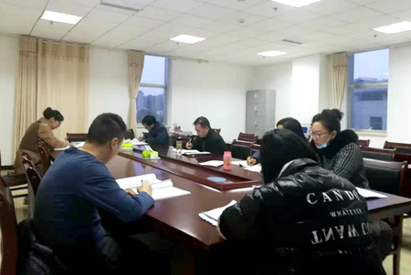 县工业园区管委会举办党的十九届五中全会夜读班