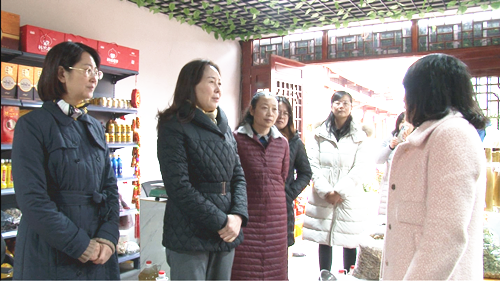 省妇联王保举一行来房调研妇女创新创业发展工作