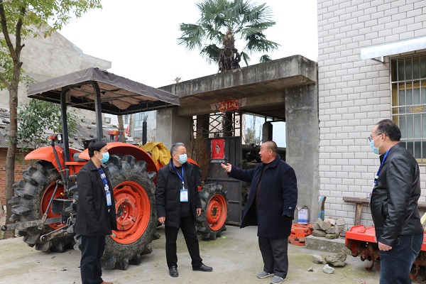 房县：农机服务助力春耕生产拉开序幕