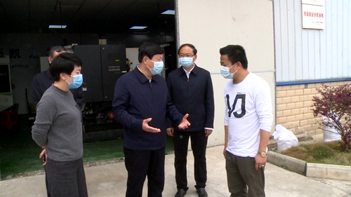 张维国来房调研企业和项目复工复产情况