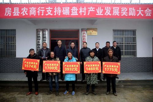 《党旗飘飘》 王德元：甘做群众的“贴心人”