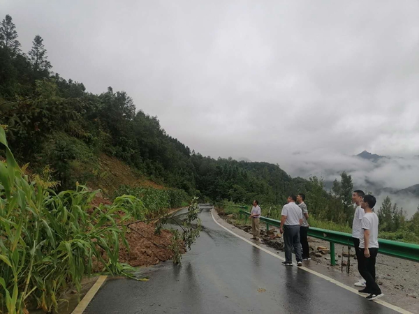 房县窑淮镇：开展汛期地灾隐患大排查