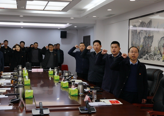 纪道清参加县委办党支部主题党日活动