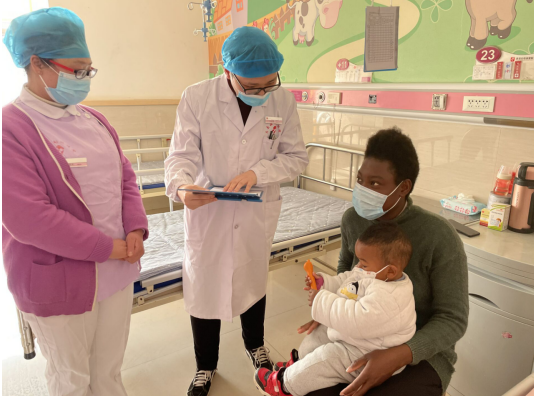 医者仁心：县妇幼保健院细心服务受外籍患者点赞