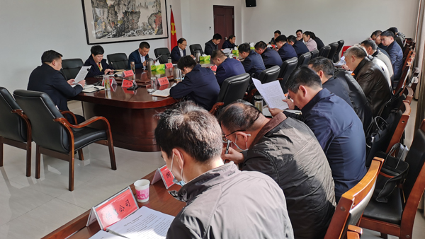 蔡贤忠主持召开全县一季度经济形势分析调度会