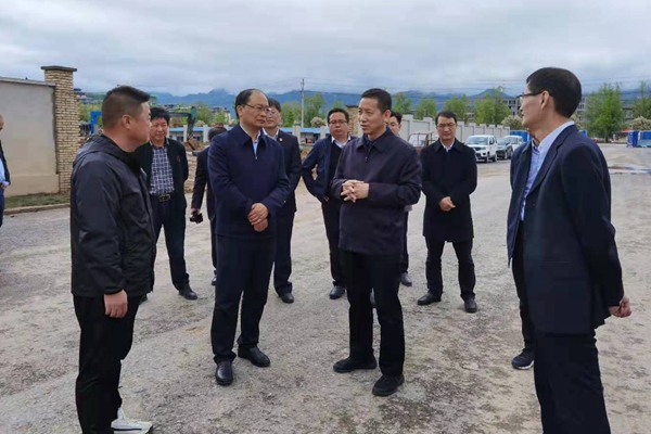 农发行湖北省分行行长胡世财来我县调研