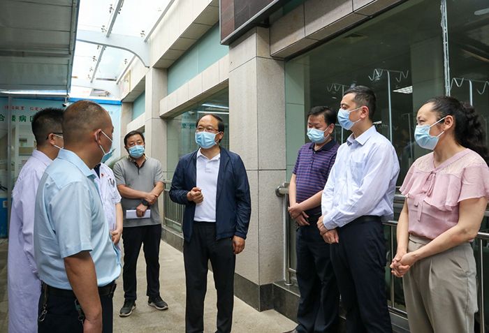 蔡贤忠强调：扎牢重要防线　强化闭环管理　织密织牢疫情防控网