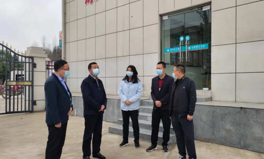 林云国到白鹤镇督导疫情防控工作