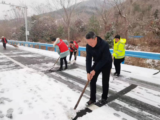 土城镇：持续发力，筑牢农村道路交通安全防线